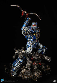 XM Studios Soundwave